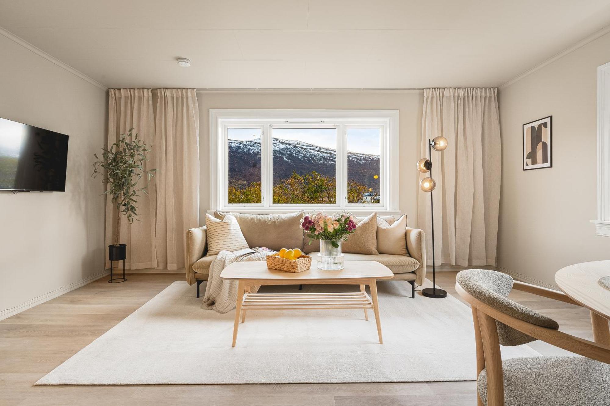 Historical Villa & Green Sanctuary In City Center Tromso Bagian luar foto